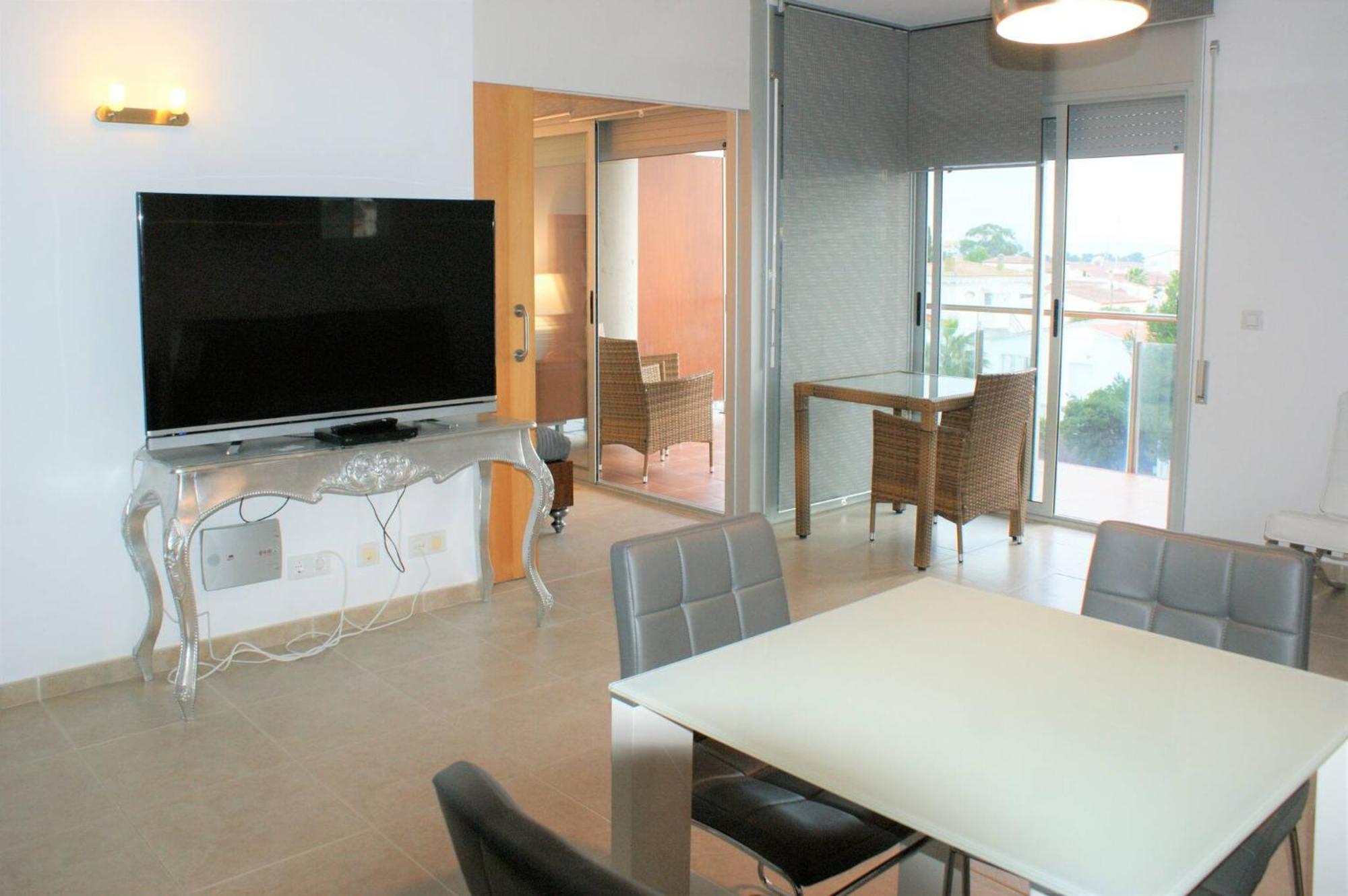 Apartamento En Roses Con Vistas Al Canal Y Piscina Exterior photo