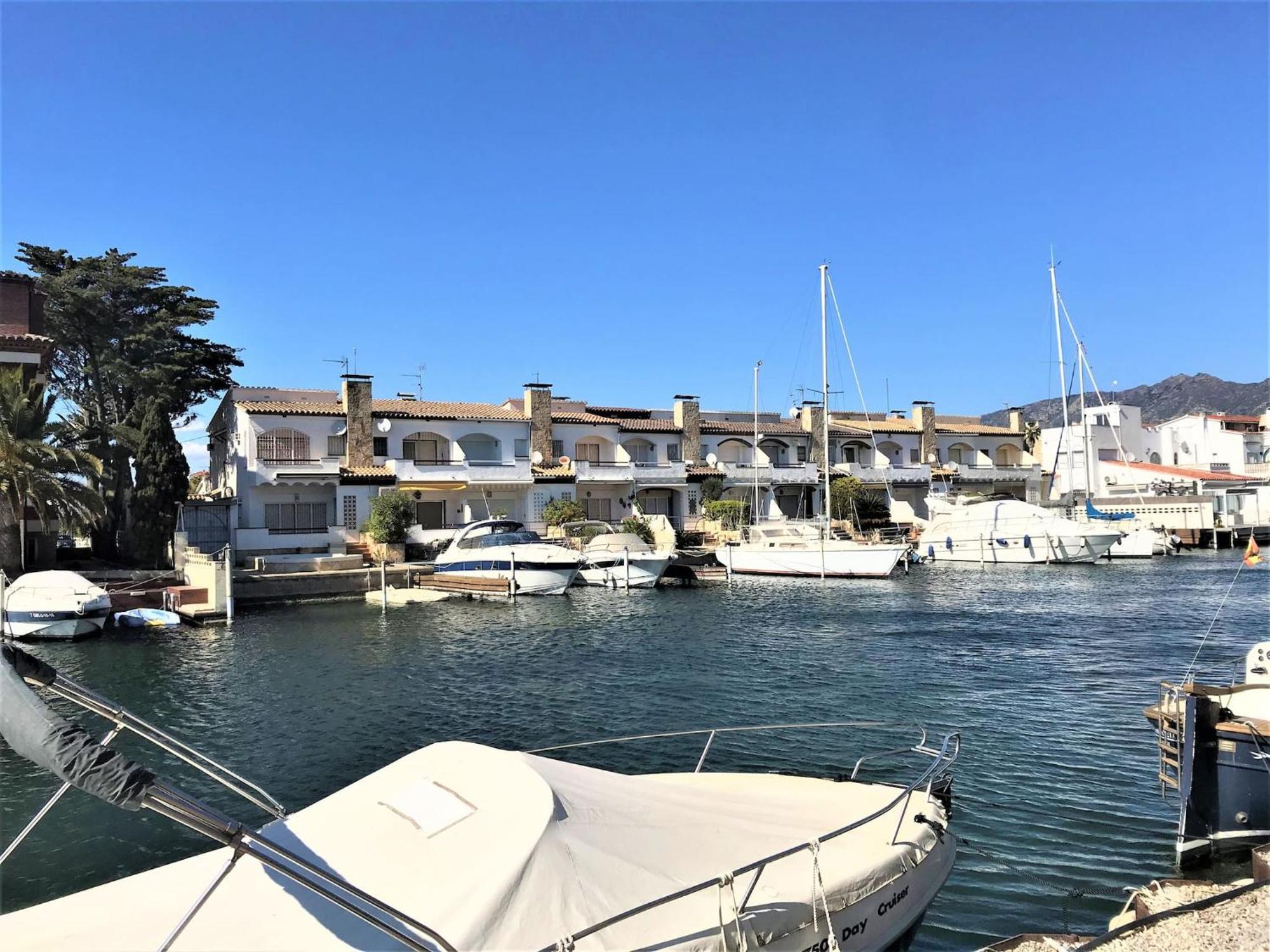 Apartamento En Roses Con Vistas Al Canal Y Piscina Av-52 Exterior photo