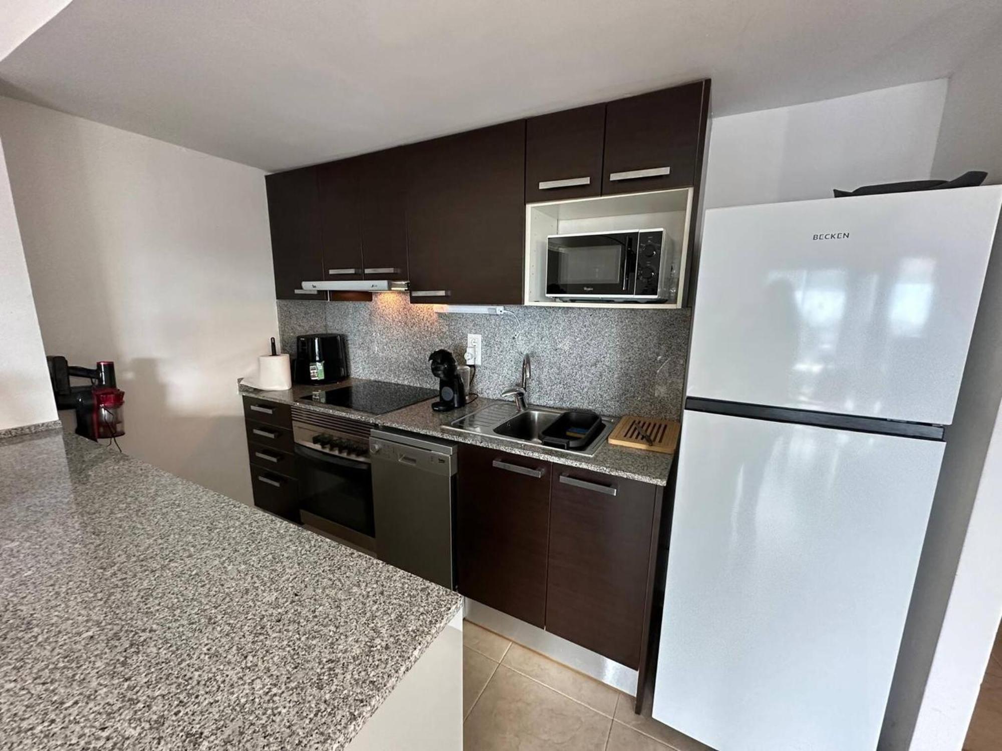Apartamento En Roses Con Vistas Al Canal Y Piscina Exterior photo